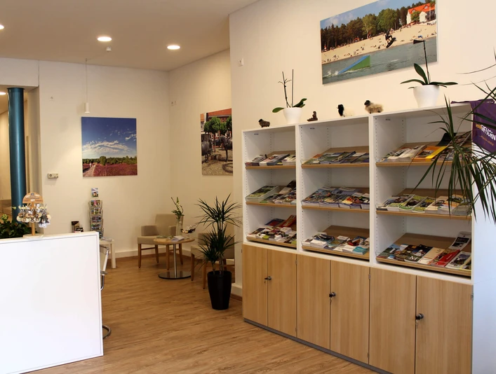 Prospektauslage Touristinformation Wittingen Prospektauslage Touristinformation WittingenBrochure display Tourist Information WittingenBrochurevisning Turistinformation WittingenBrochureweergave Tourist Information Wittingen