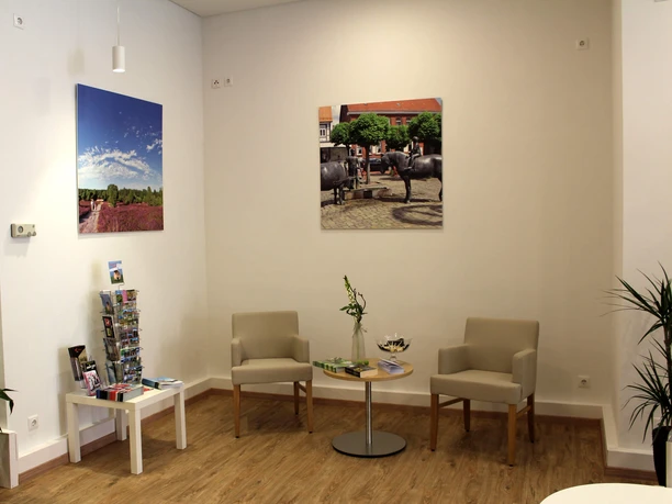 Wartebereich Touristinformation Wittingen Wachtruimte Toeristeninformatie Wittingen