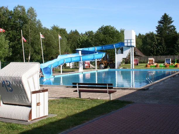 Outdoor swimming pool at Ferienpark Heidesee Outdoor swimming pool at Ferienpark Heidesee