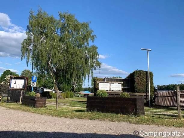 celle-campingplatz-alvern-eingang