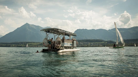 thun-solarschiff-sommer-thunersee-niesen-charterausflug