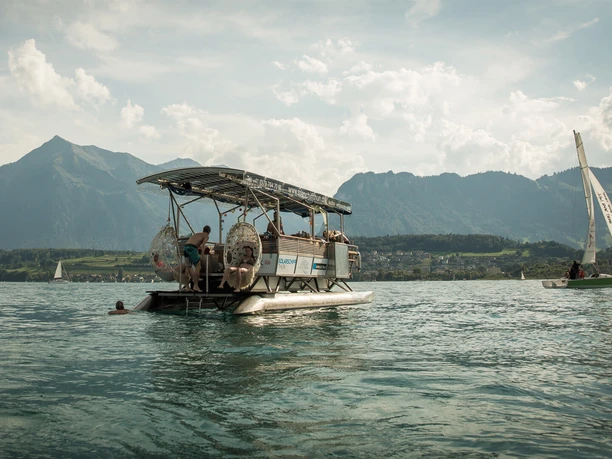 thun-solarschiff-sommer-thunersee-niesen-charterausflug