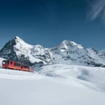 jungfraujoch-jungfraubahn-winter-berge-panorama