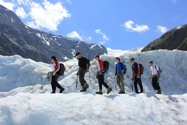 swiss-alpine-guides-glacier-trek-winter