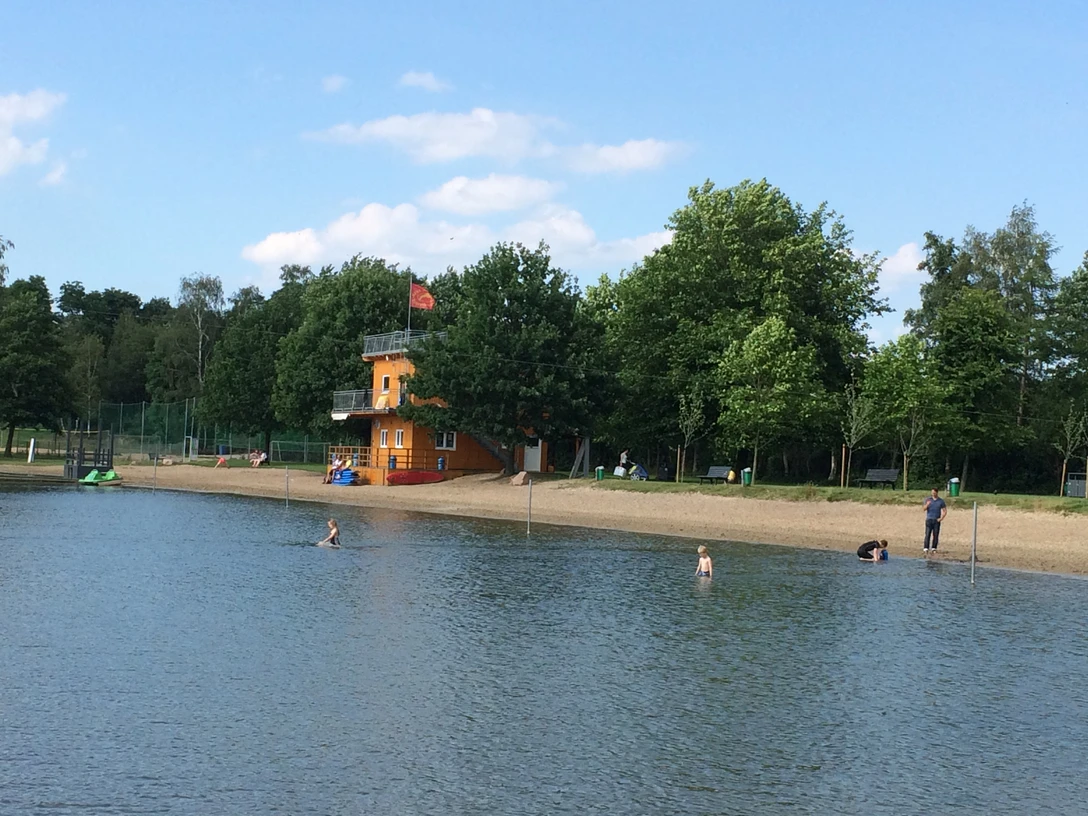 badesee-alfsee-strandarena-rieste