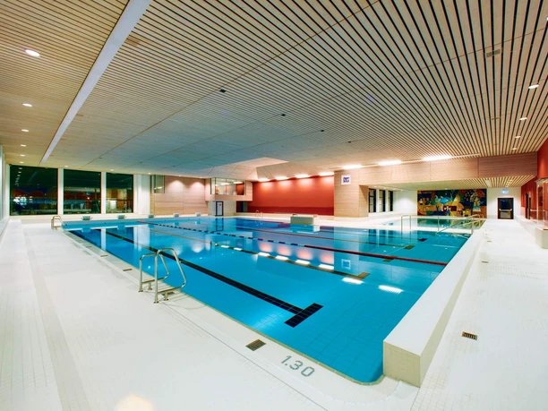 interlaken-boedelibad-hallenbad-winter-wasser-baden