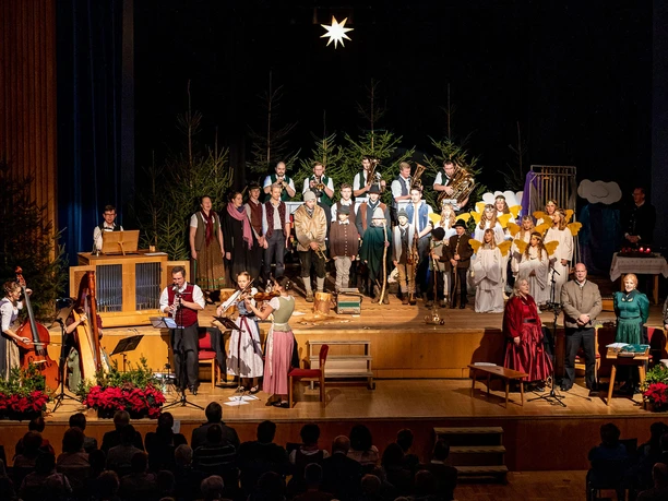 Adventsingen-Bad-Aibling-Kurhaus-alpenländisch-Krippenspiel.jpg