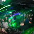 Blick in die Menschenmenge im UG des RoadhouseView of the crowd in the basement of the RoadhouseVue de la foule au sous-sol du Roadhouse