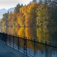 thun-aarequai-herbst-aare-bluemlisalp