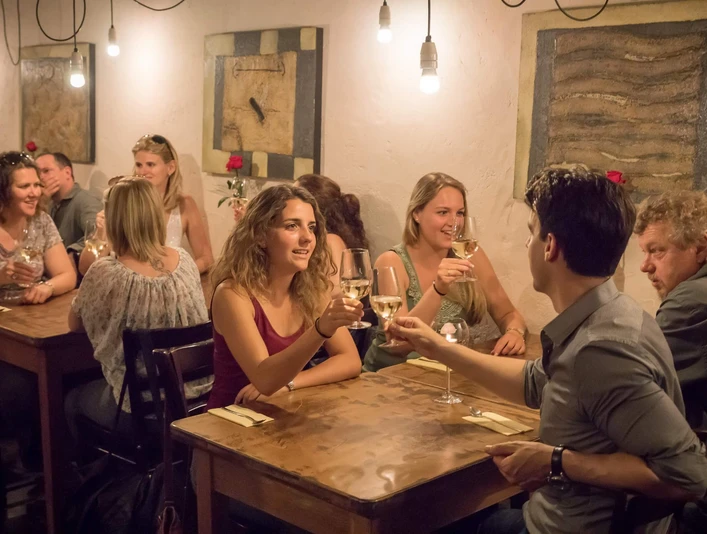 thun-stadtfuehrungen-sommer-kulinarische-fuehrung-gruppe-subthemenseite-kulinarisches-thun