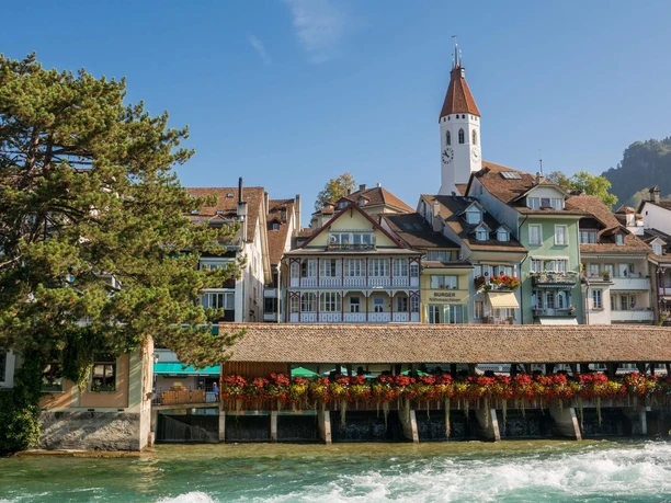 thun-aare-sommer-untere-schleuse-kirche