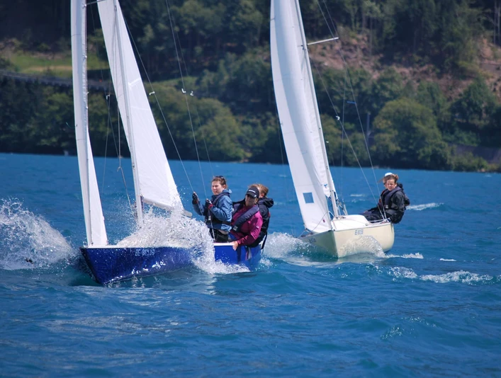 segelschule-neuhaus-sommer-thunersee-segeln
