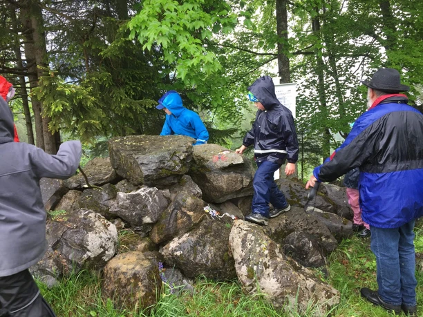 aeschi-waeschi-weg-regen-sommer-abenteuer