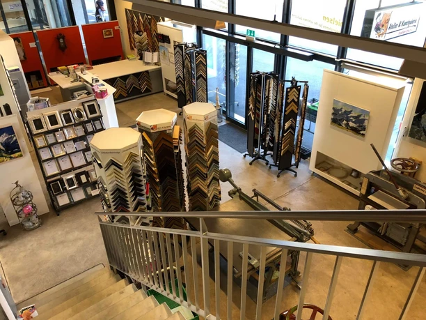 thun-atelier-und-kunstgalerie-hodler-kunst-laden