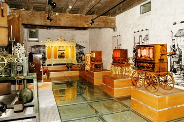 oberhofen-museum-fuer-uhren-und-mechanische-musikinstrumente
