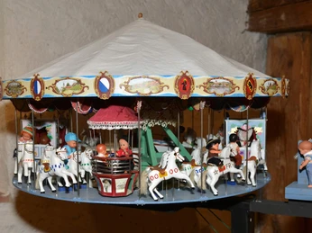 oberhofen-museum-uhren-mechanische-musikinstrumente