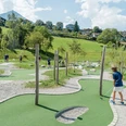 spiez-minigolf-open-standard-familien-fruehling-aktivitaet