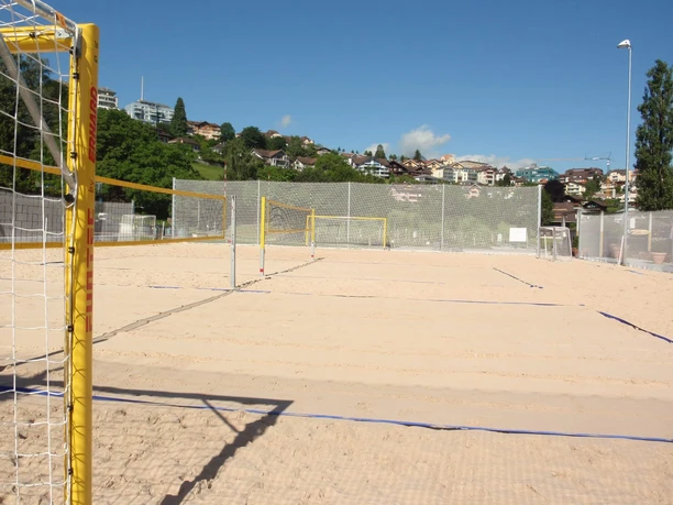 spiez-beach-arena-sand-spiel-sommer-team