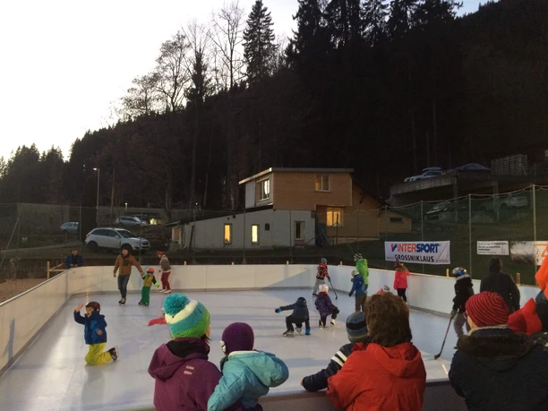 beatenberg-on-glice-schlittschuhfahren-winter