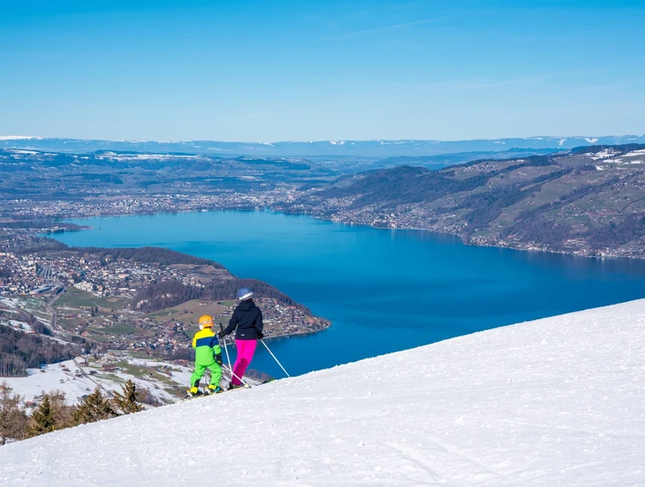 aeschi-skifahren-skigebiet-winter-winteraktivitaet