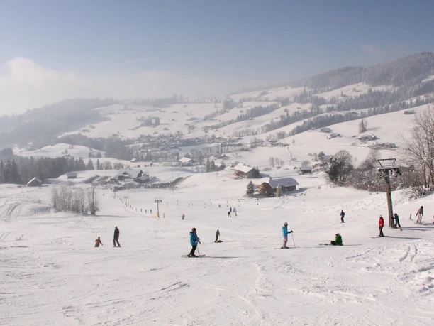 schwanden-bei-sigriswil-skilift-winter-skigebiet