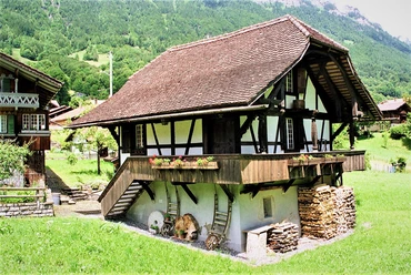 ringgenberg-dorfmuseum-fruehling-schlossweid