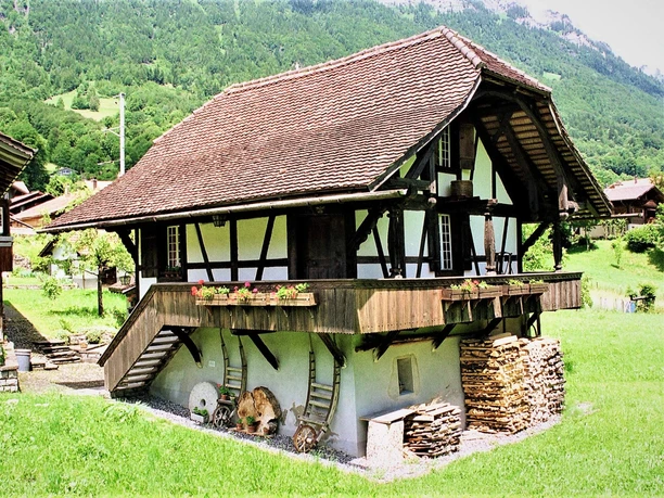 ringgenberg-dorfmuseum-fruehling-schlossweid