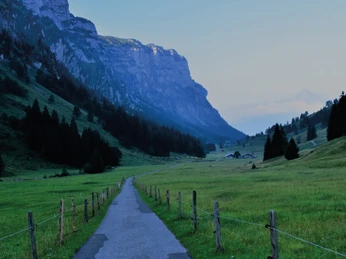 justistal-alpkaesereibesichtigung-ausblick