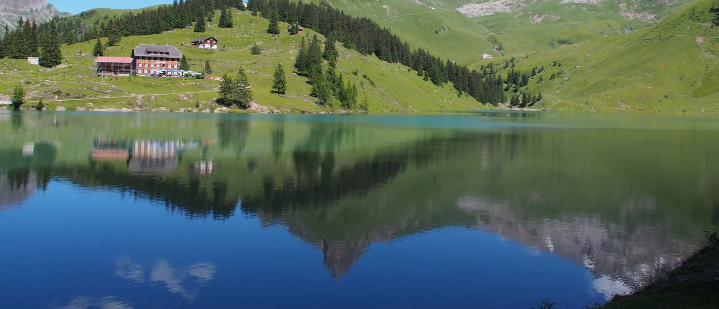 Berggasthaus Bannalpsee_Wolfenschiessen_Nidwalden Landschaft beim Bannalpsee