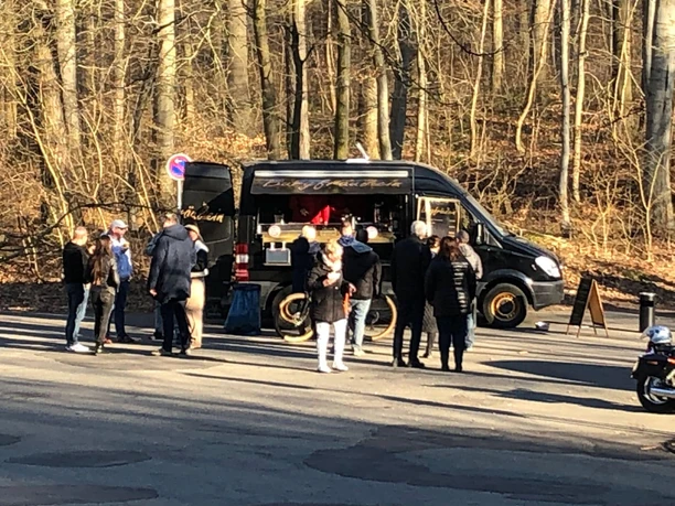 Burgfräulein2.jpg
