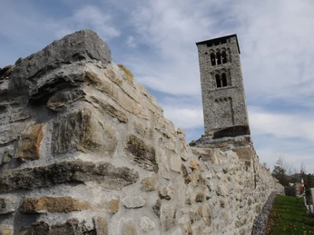 goldswil-burgruine-stein-sommer-ruine