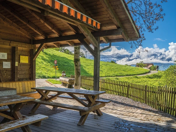 aeschlen-grillplatz-ruetacher-aeschlen-huette-ausblick