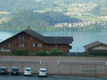 sigriswil-tennisplatz-sommer