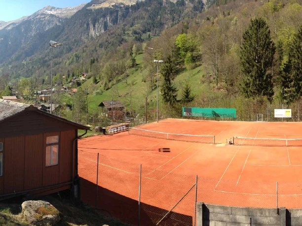 tennisplatz-brienz-sommer-brienzergrat