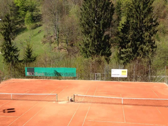 tennisplaetze-brienz-sommertal