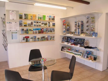 aeschi-tourismusbuero-innenbereich