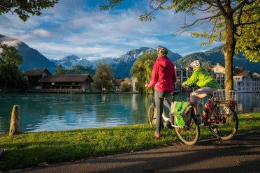 interlaken-flying-wheels-aare-fahrrad-tour-sommer