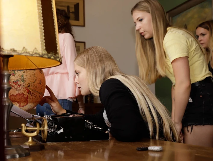 interlaken-mystery-rooms-teamarbeit-raetsel-loesen-sommer