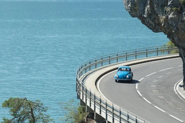 grand-tour-of-switzerland-thunersee-strasse