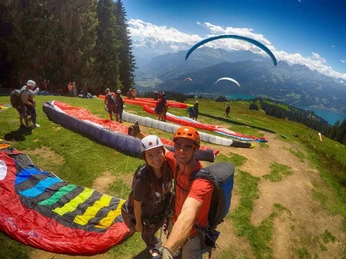 interlaken-paragliding-alpinair-sommer-interlaken-beatenberg