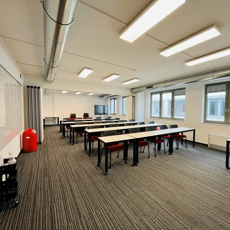 Tagungsraum Ullswater in der Eventlocation Lancaster University | Leipzig Convention Bureau Tagungsraum Ullswater mit parlamentarischer Bestuhlung in der Eventlocation Lancaster University – präsentiert vom Leipzig Convention Bureau