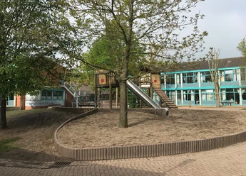 Spielplatz Grundschule