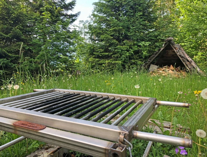 Gsässweid fireplace with barbecue and wood store