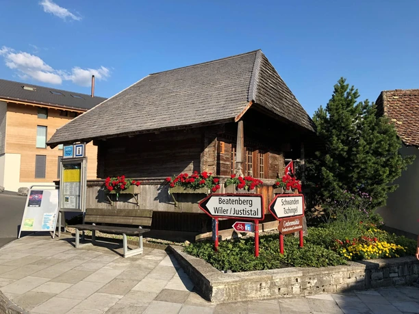 sigriswil-sommer-tourist-information-haus