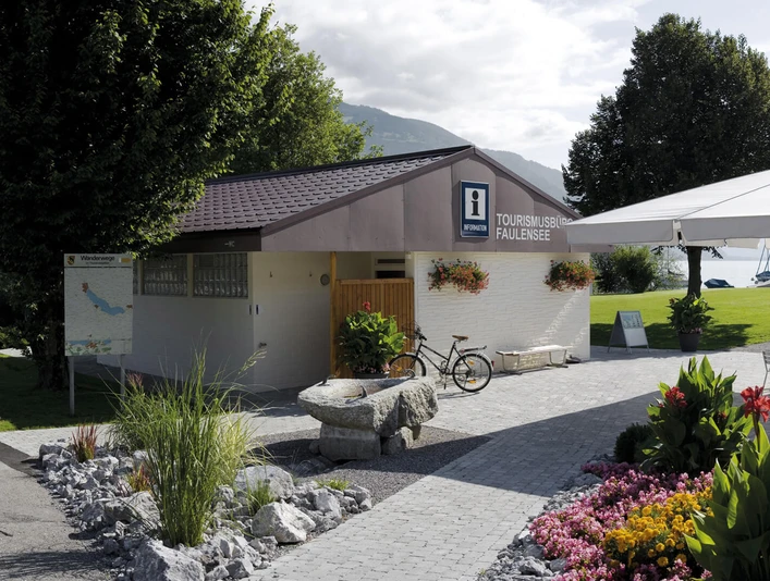 tourismusbuero-faulensee-aussenbereich