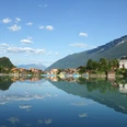 iseltwald-brienzersee-bucht-sommer