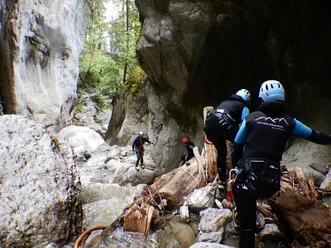 Canyoning avec Outventure_Nidwalden Canyoning avec Outventure