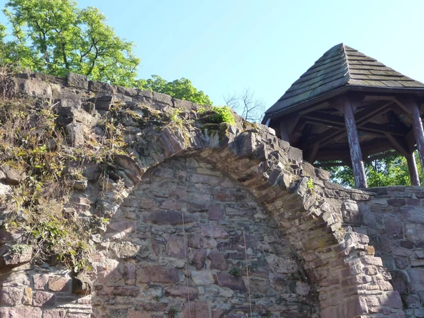 wehrgang-stadtmauer-stephanberg-2 Stadtmauer mit Wehrgang