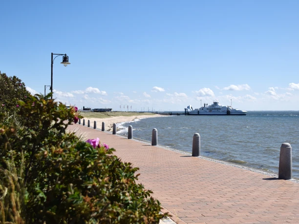 Syltfähre von der Promenada aus gesehen