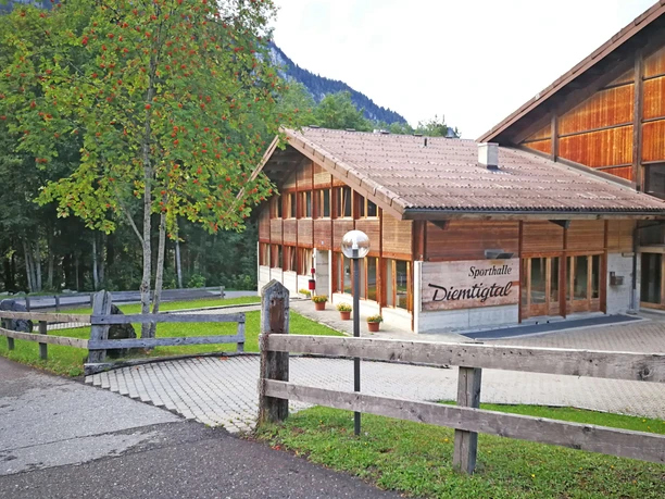 Entrance to the Wiriehorn sports hall